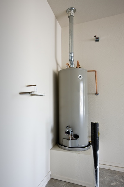 Signs You've Got a Dying Water Heater | Reliance Plumbing Sewer u0026 Drainage,  Inc.